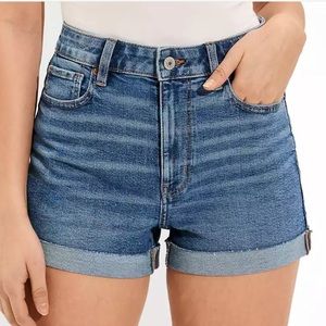 American Eagle Mom Jean Shorts